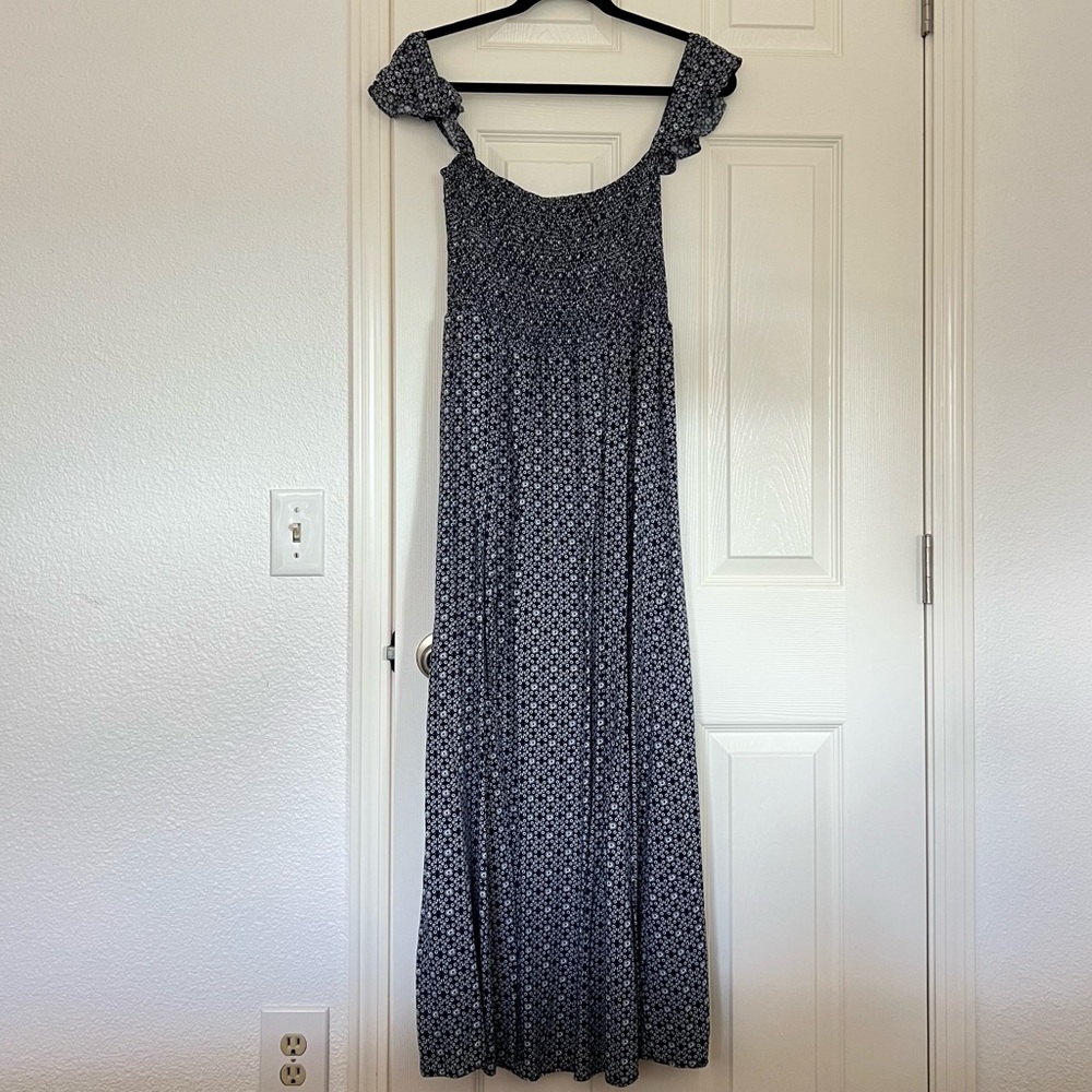 Lulus - Smock Top Maxi Dress Off Shoulder with Leg Slit - Navy Floral